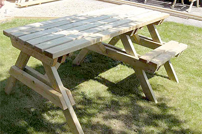 Wheelchair accessible picnic tables